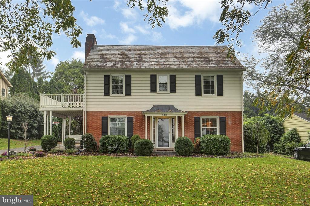 489 COUNTRY CLUB ROAD