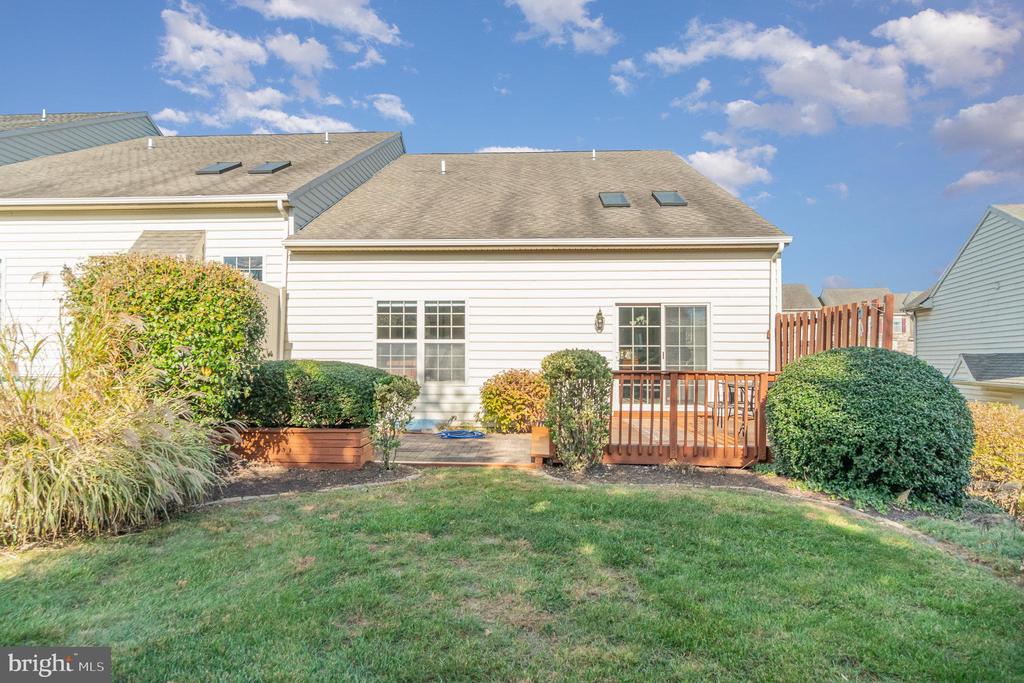 1908 ROXBURY COURT