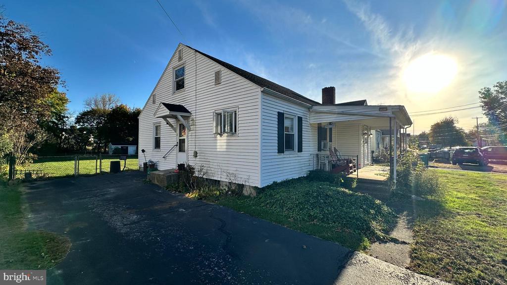 203 PINE ROAD