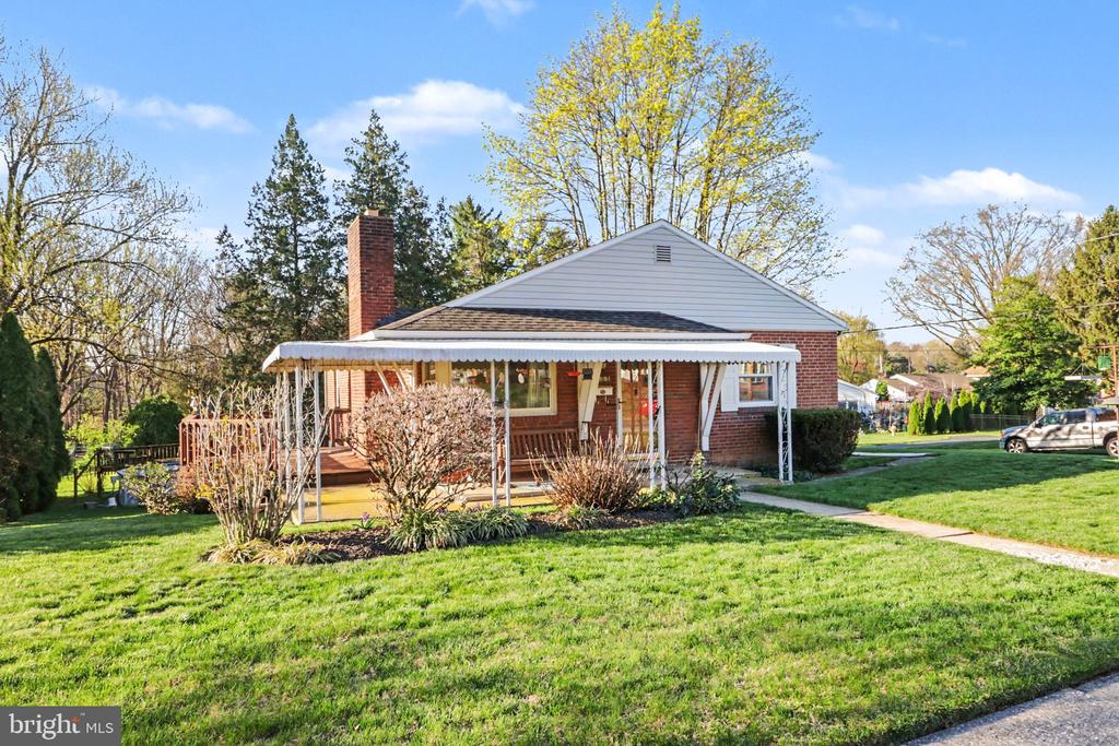 1803 WILLOW ROAD