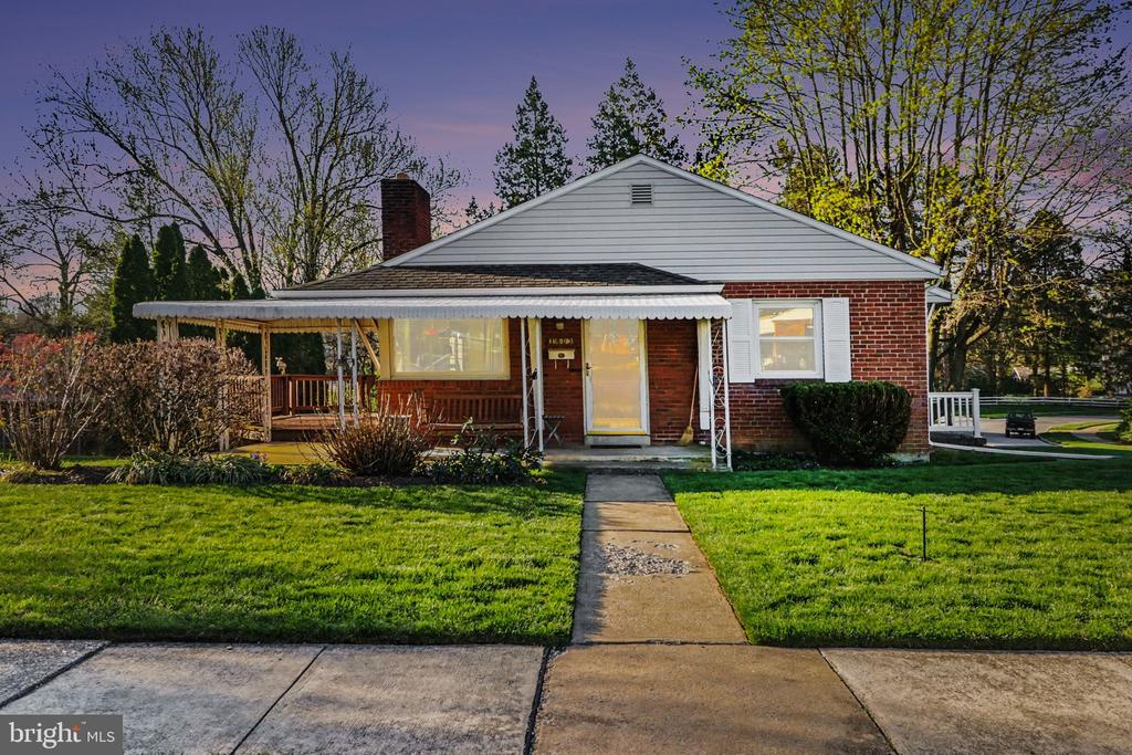 1803 WILLOW ROAD