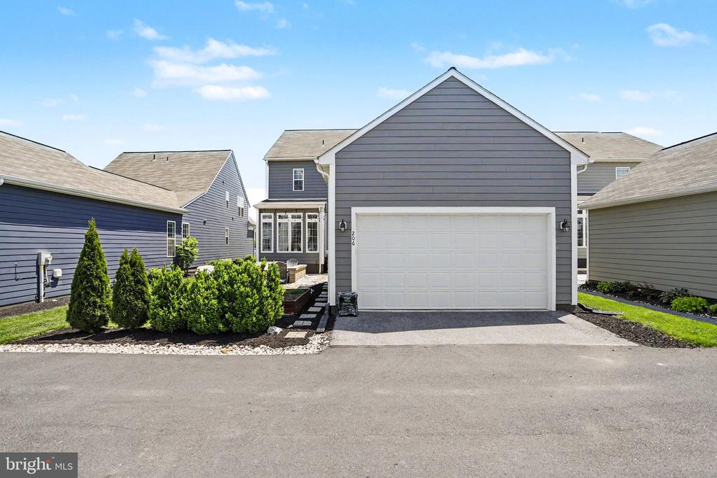 206 ANNIKA WAY
