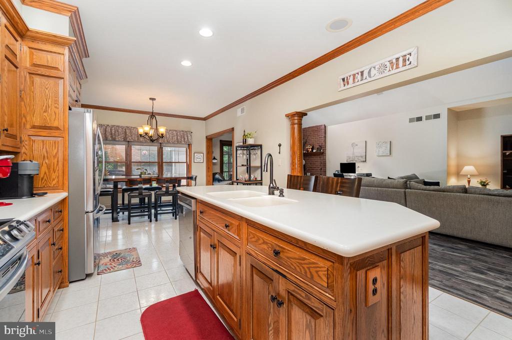 4007 PINE NEEDLES DRIVE