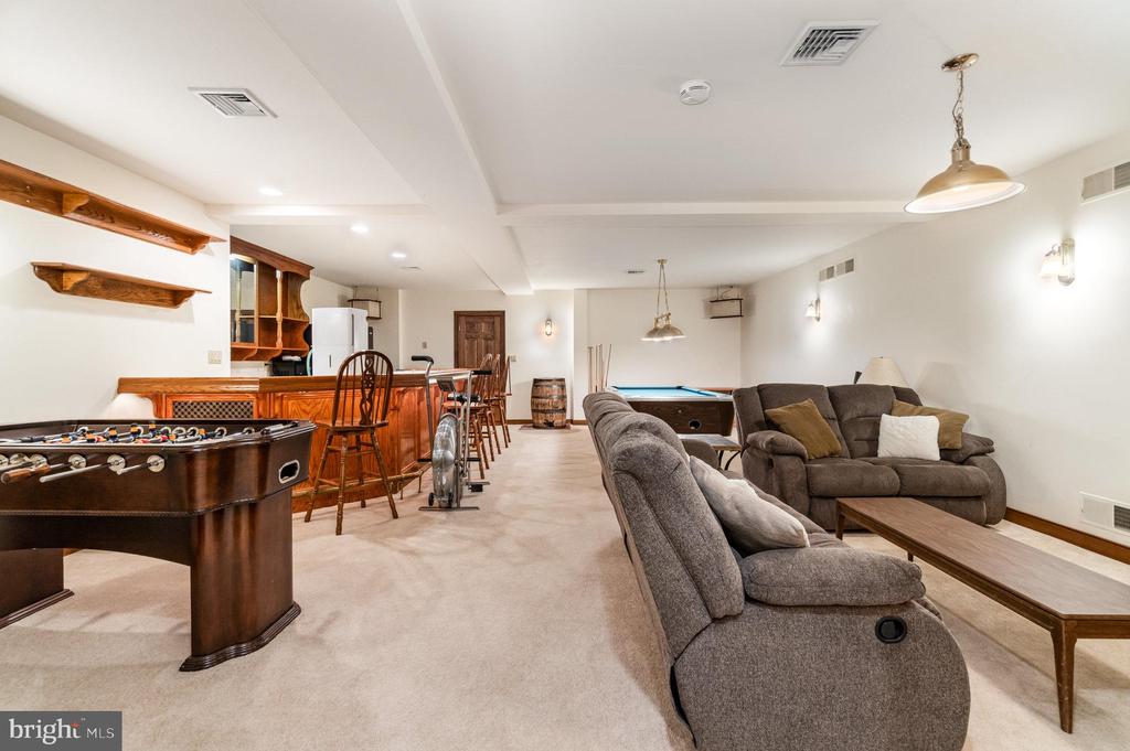 4007 PINE NEEDLES DRIVE