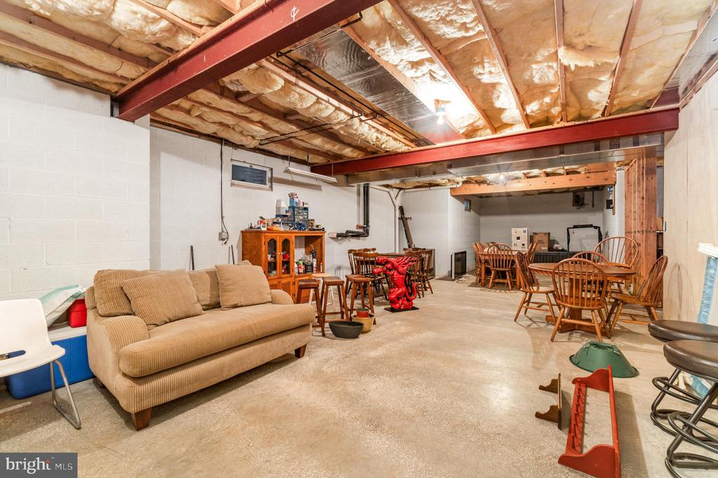 4007 PINE NEEDLES DRIVE