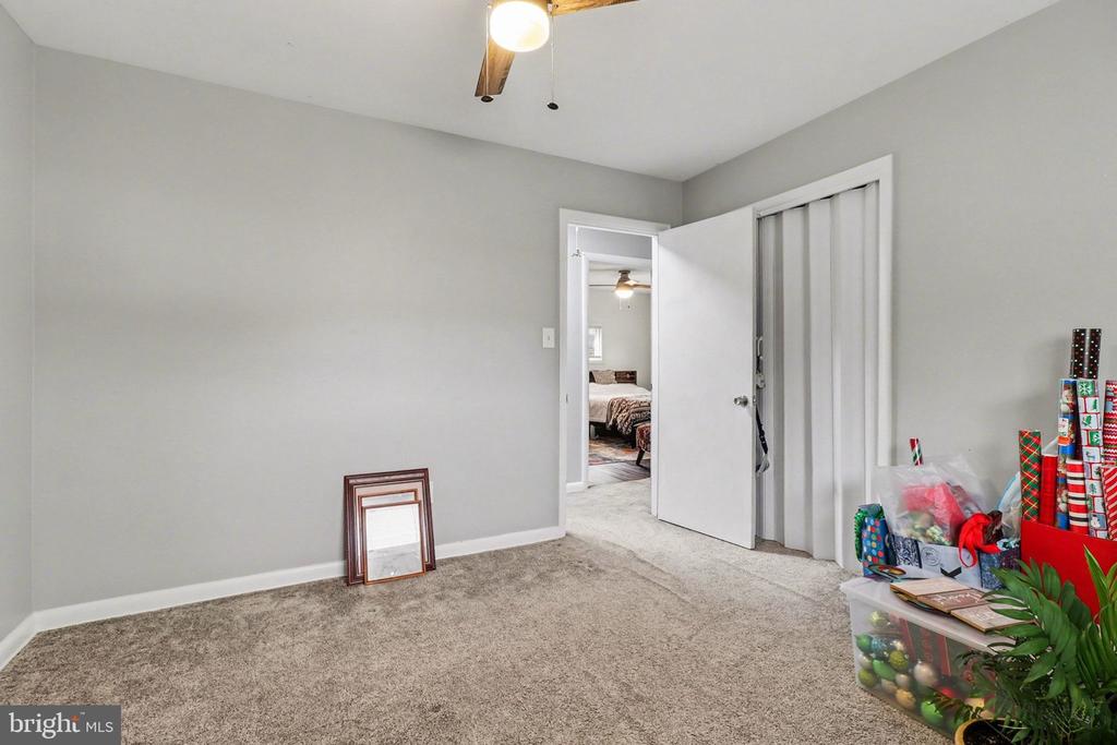 2184 PAXTON DRIVE