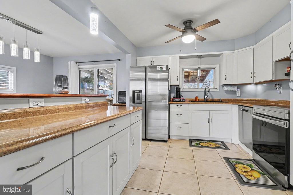 2184 PAXTON DRIVE