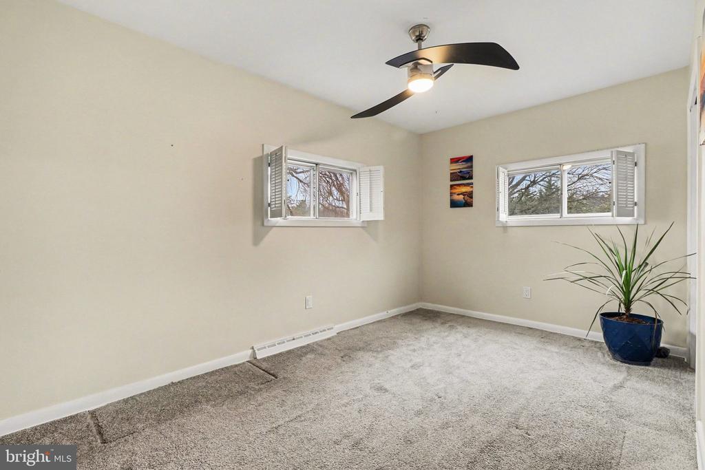 2184 PAXTON DRIVE