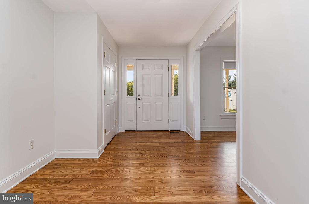 562 W 8TH STREET