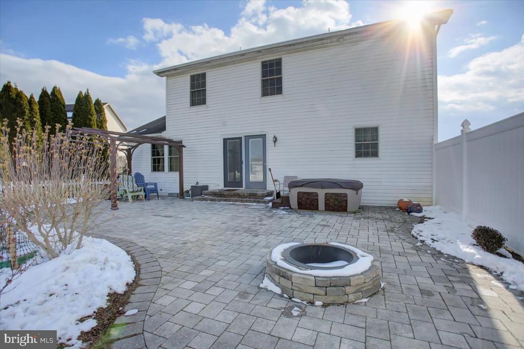 331 LEEDY WAY WEST W