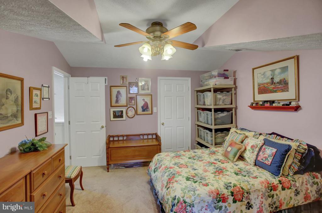 2505 SHERRY DRIVE