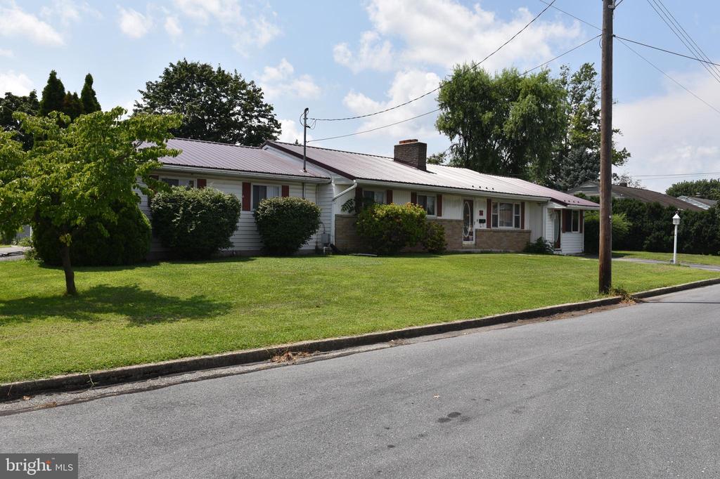 12 EDWARD DRIVE