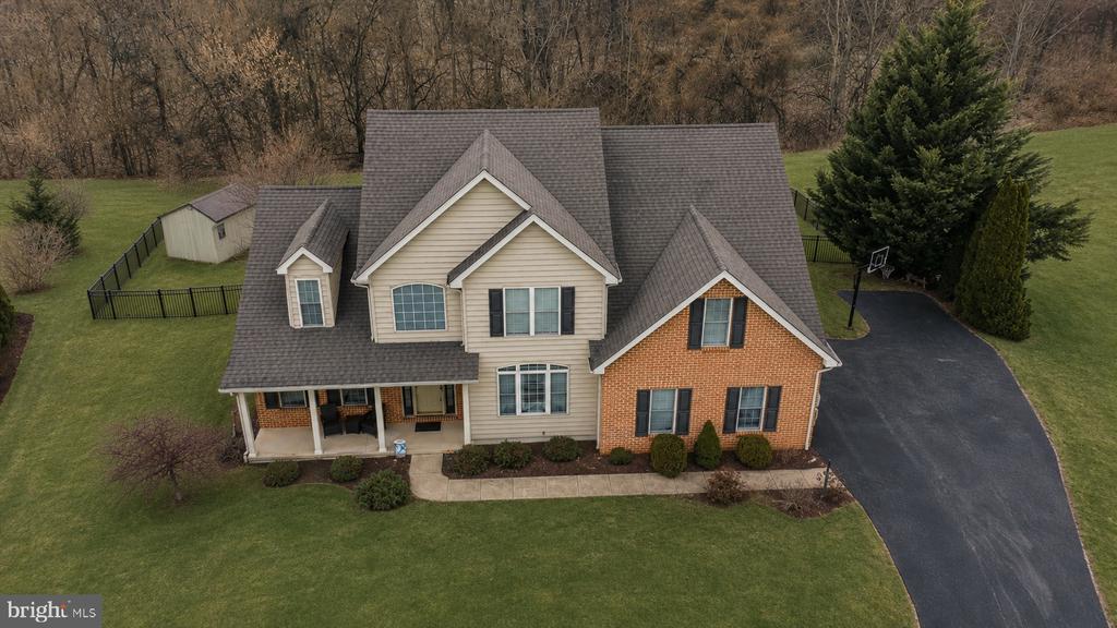 108 N BLACKBERRY LANE