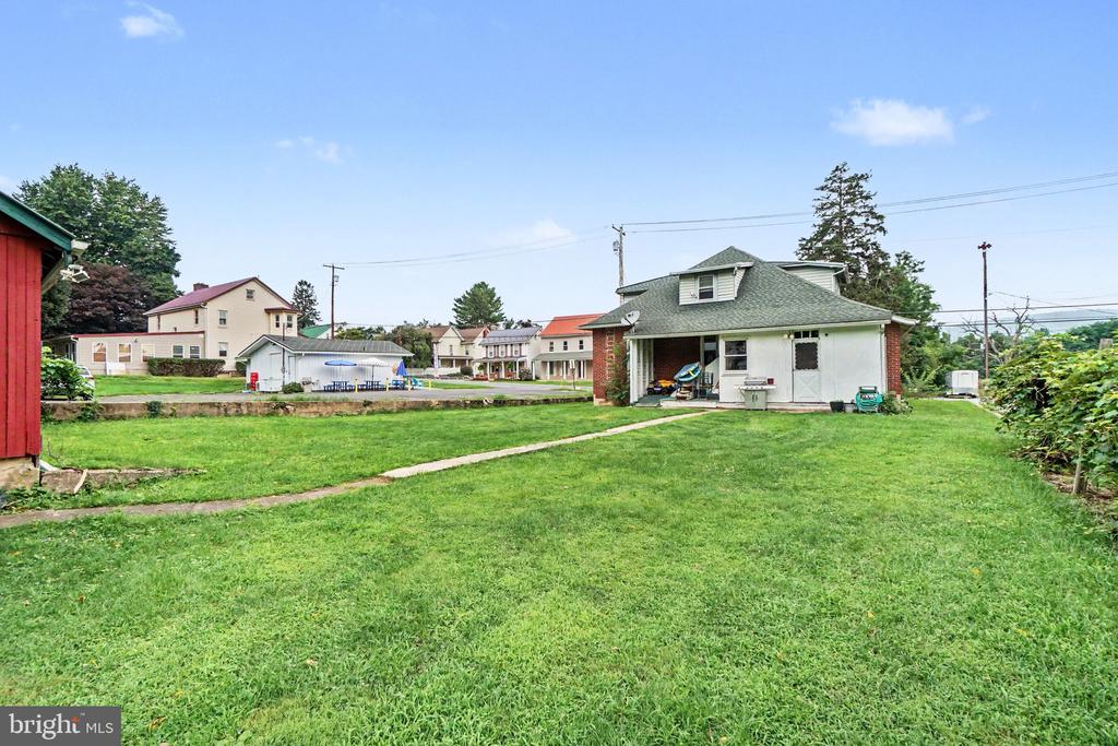 108 W W MAIN STREET