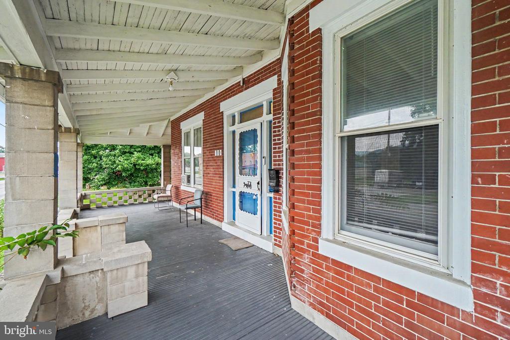 108 W W MAIN STREET