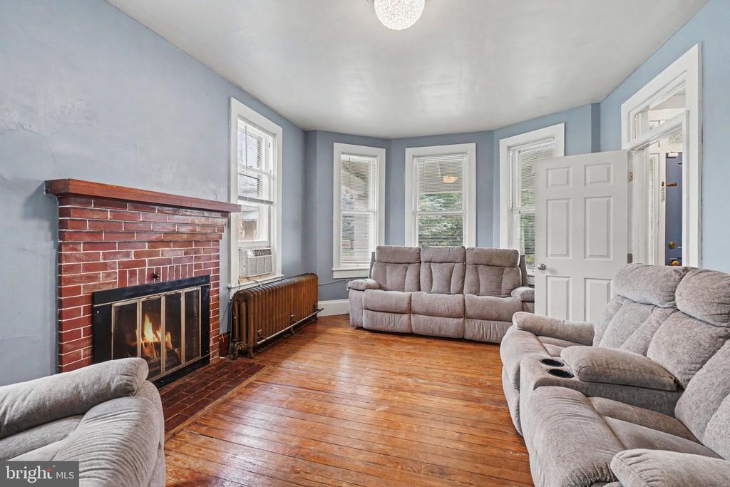 108 W W MAIN STREET