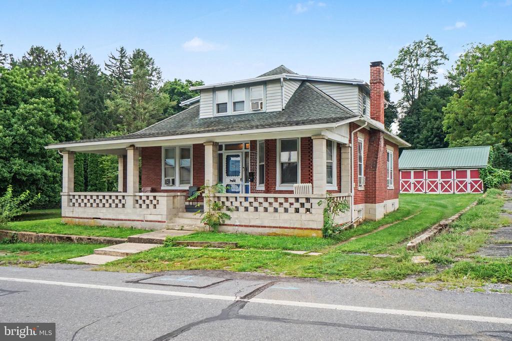 108 W W MAIN STREET