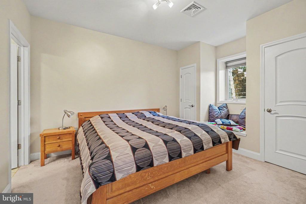 342 HORNINGTOWN ROAD