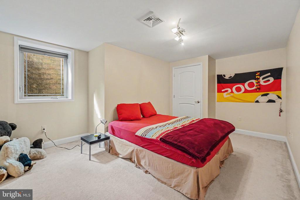342 HORNINGTOWN ROAD