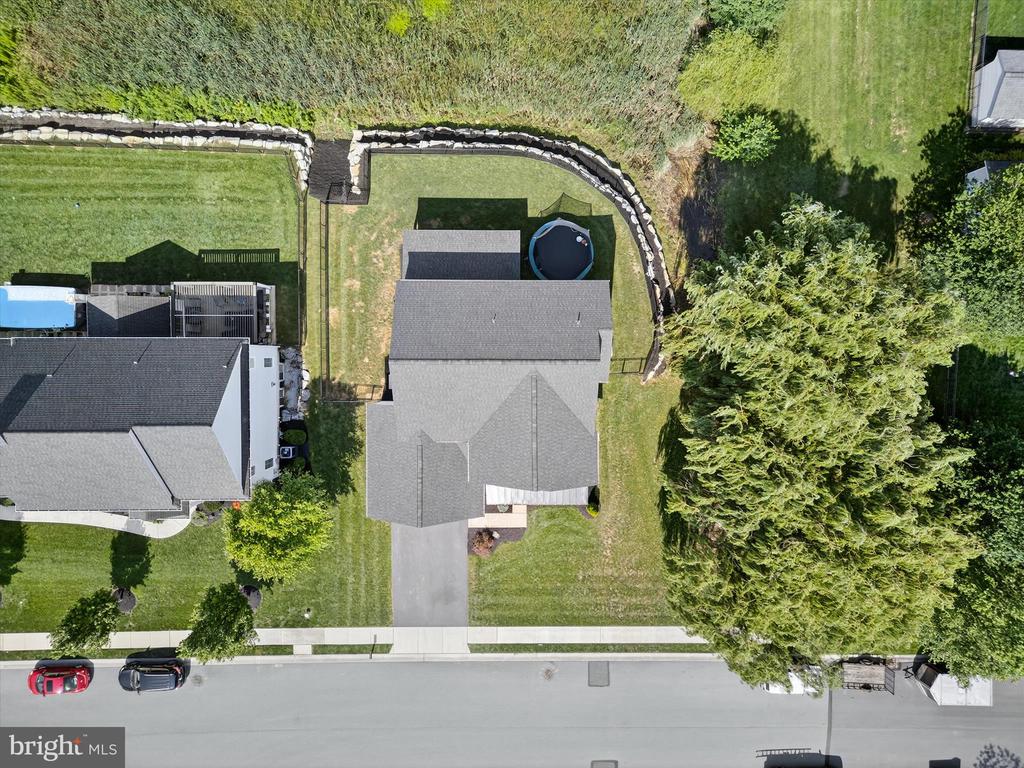 335 ROYAL HUNT WAY
