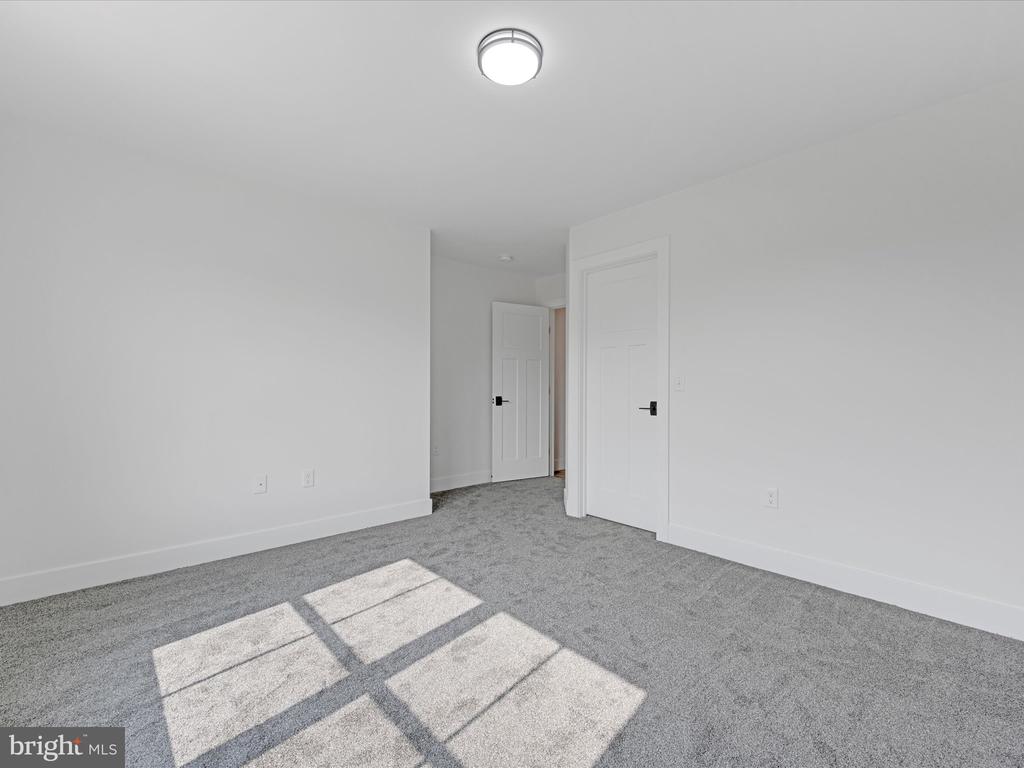 335 ROYAL HUNT WAY