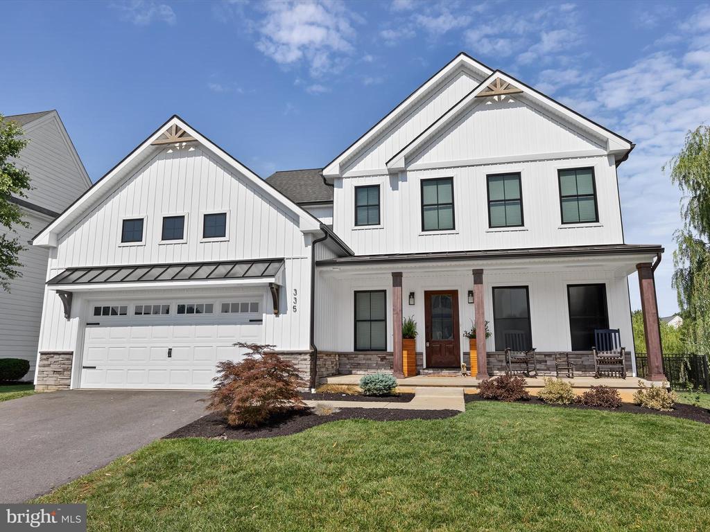 335 ROYAL HUNT WAY