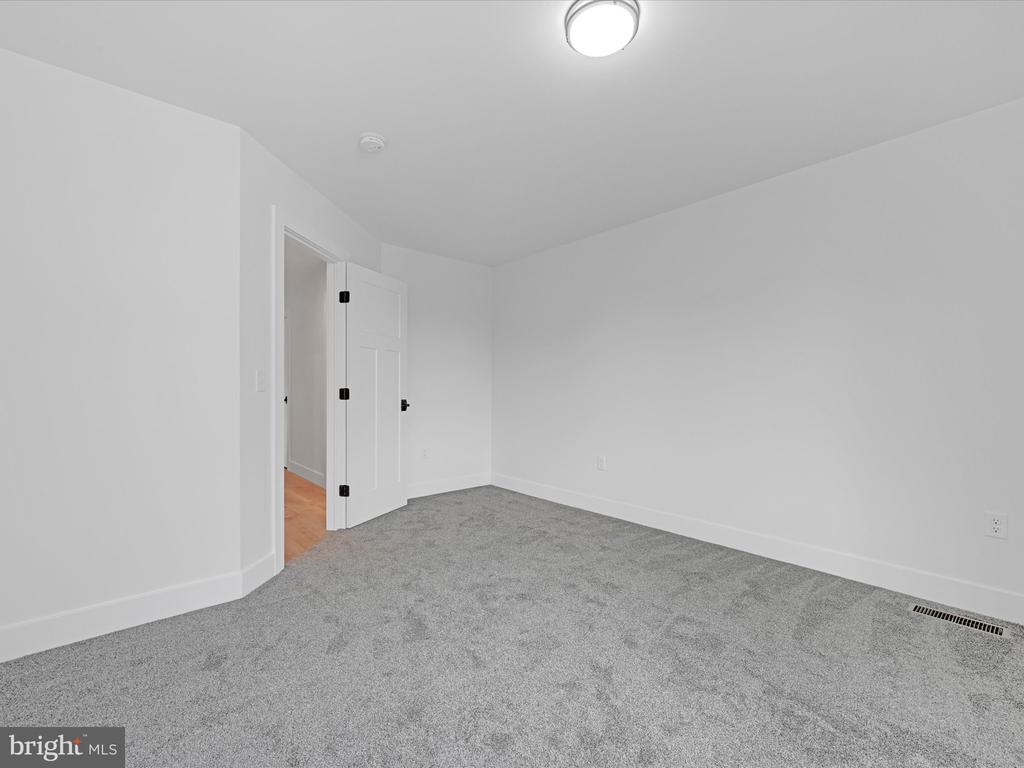 335 ROYAL HUNT WAY