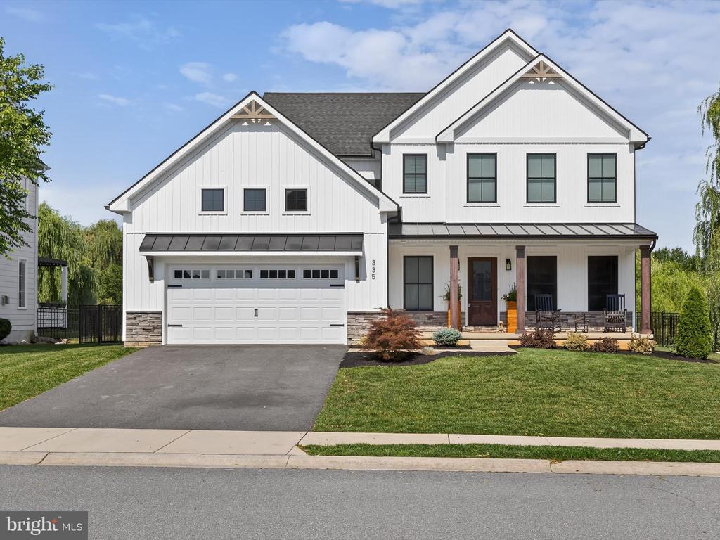 335 ROYAL HUNT WAY