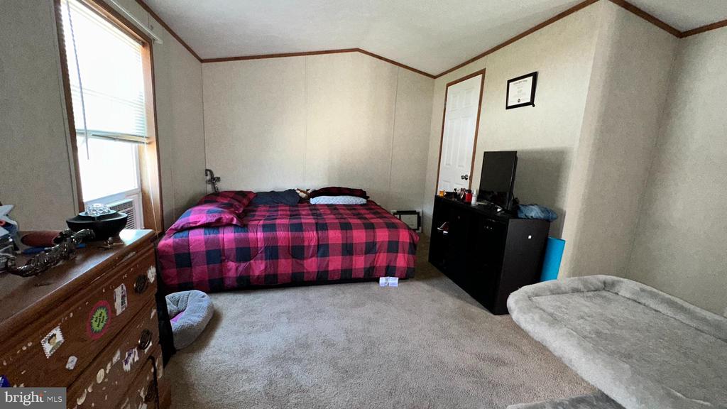81 WALMAR MANOR