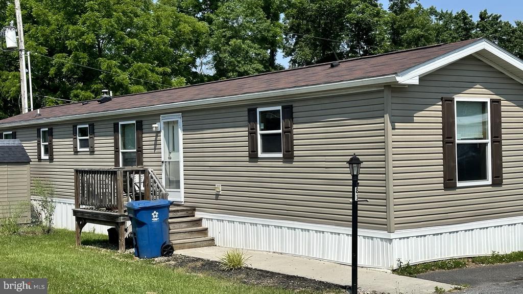 81 WALMAR MANOR