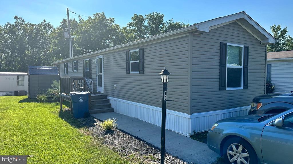 81 WALMAR MANOR