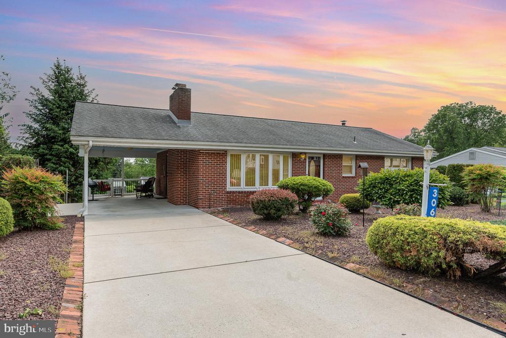306 SHARON DRIVE