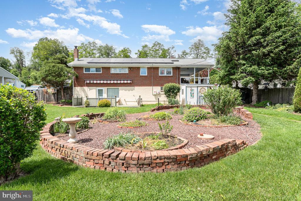 306 SHARON DRIVE