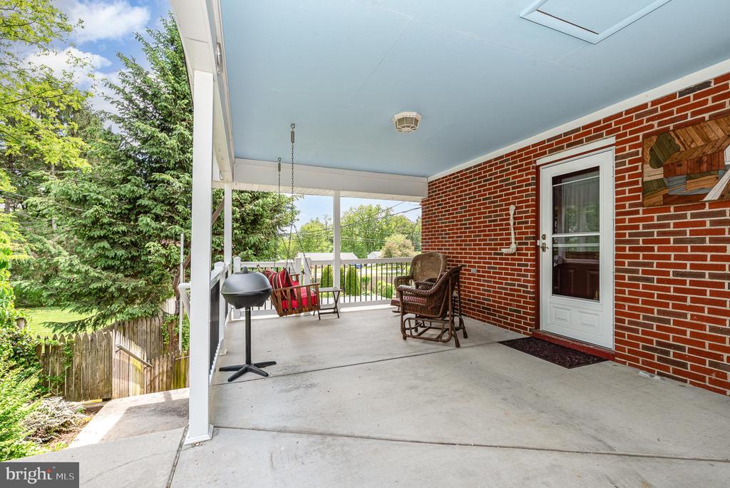 306 SHARON DRIVE