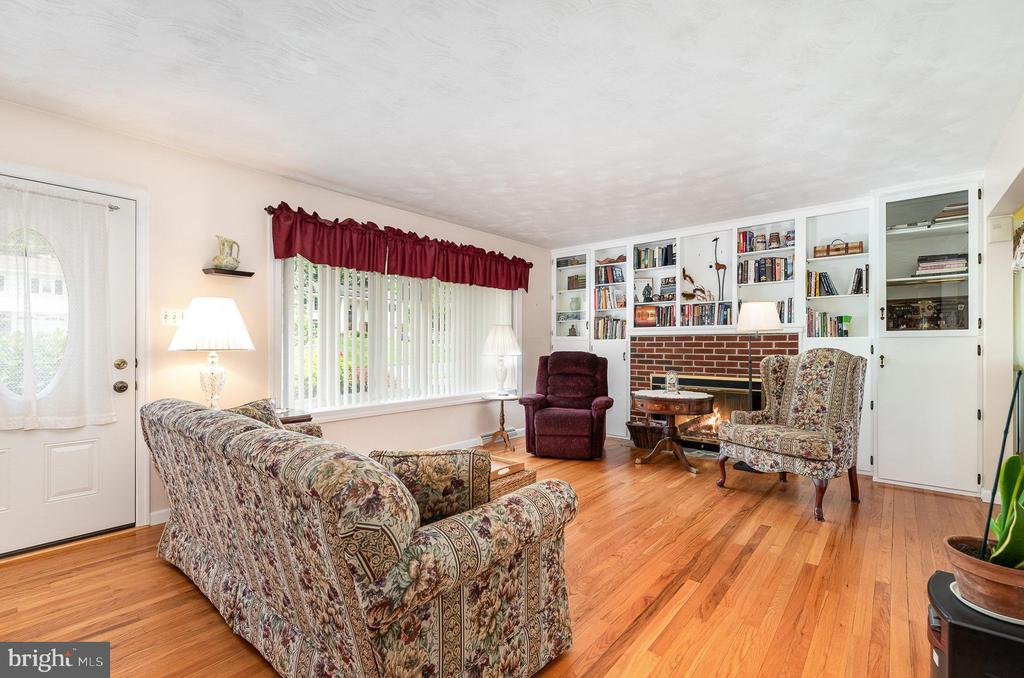306 SHARON DRIVE
