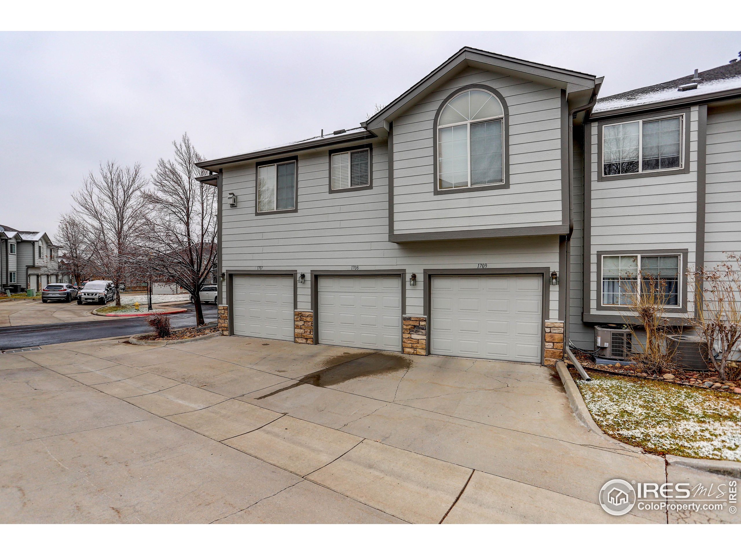 3272 E 103rd Dr 1709