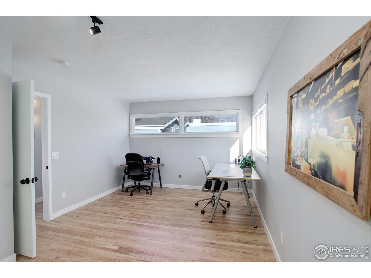 3896 Wonderland Hill Ave