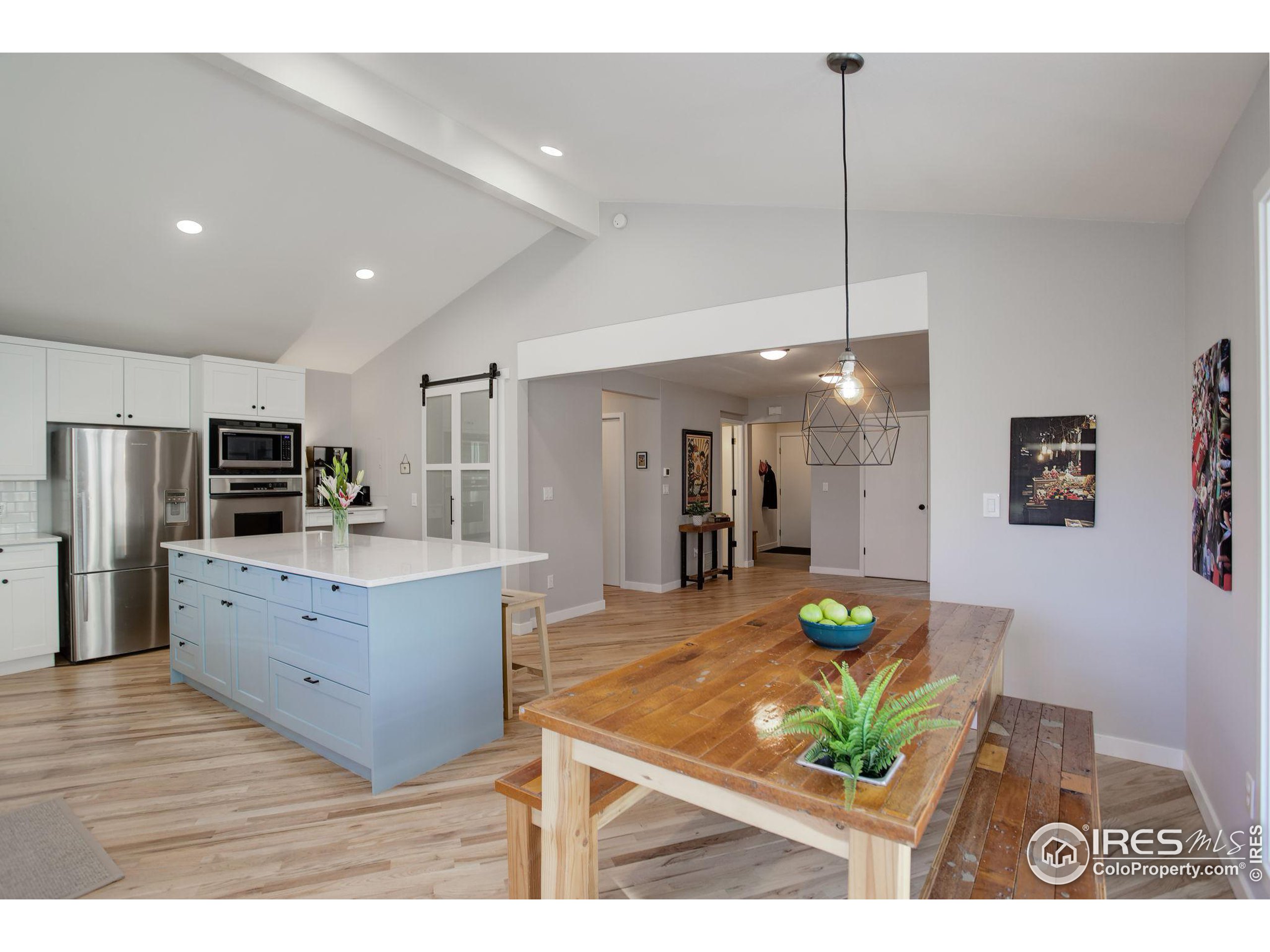 3896 Wonderland Hill Ave