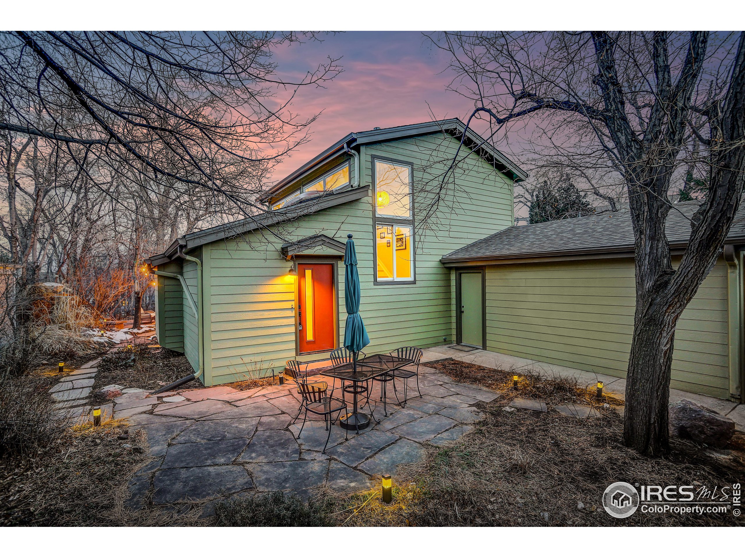 3896 Wonderland Hill Ave