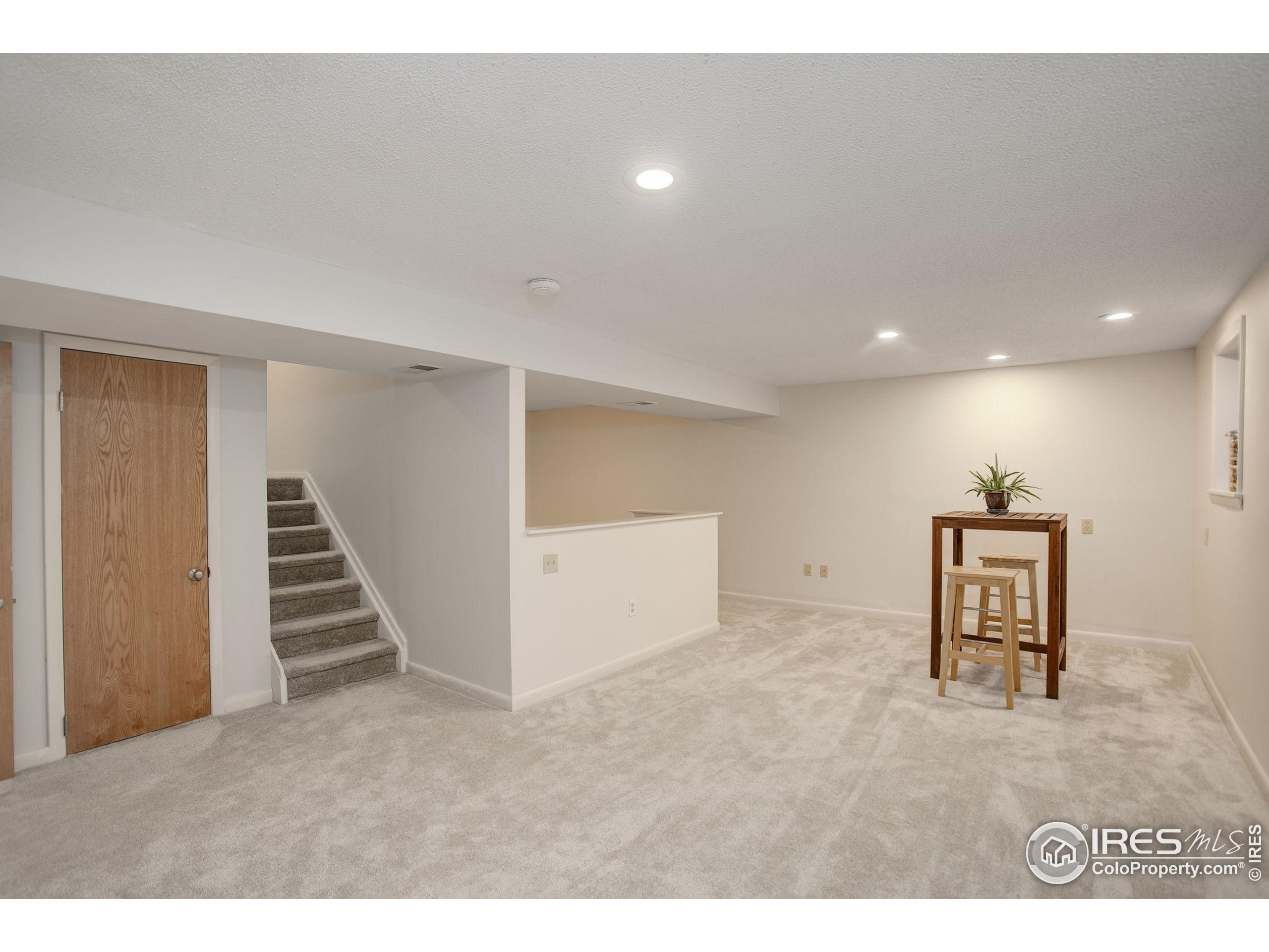 3896 Wonderland Hill Ave