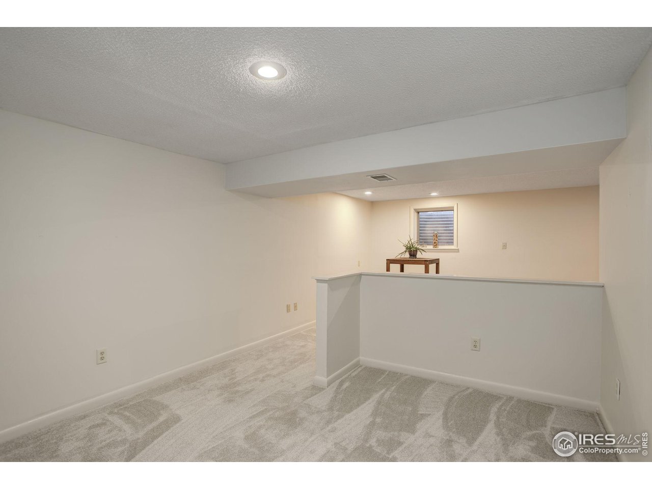 3896 Wonderland Hill Ave