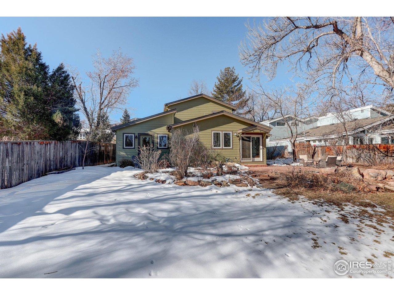 3896 Wonderland Hill Ave