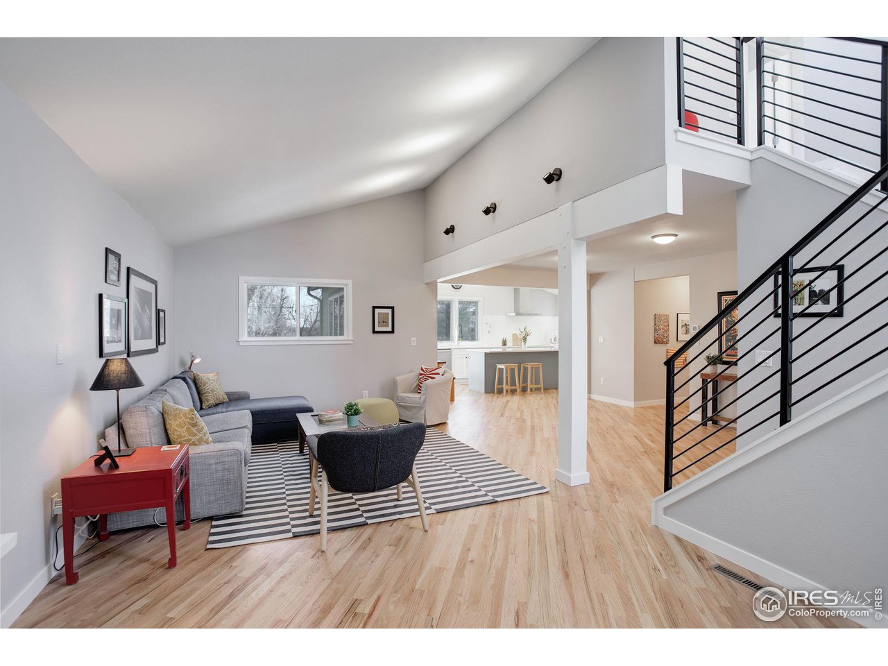 3896 Wonderland Hill Ave