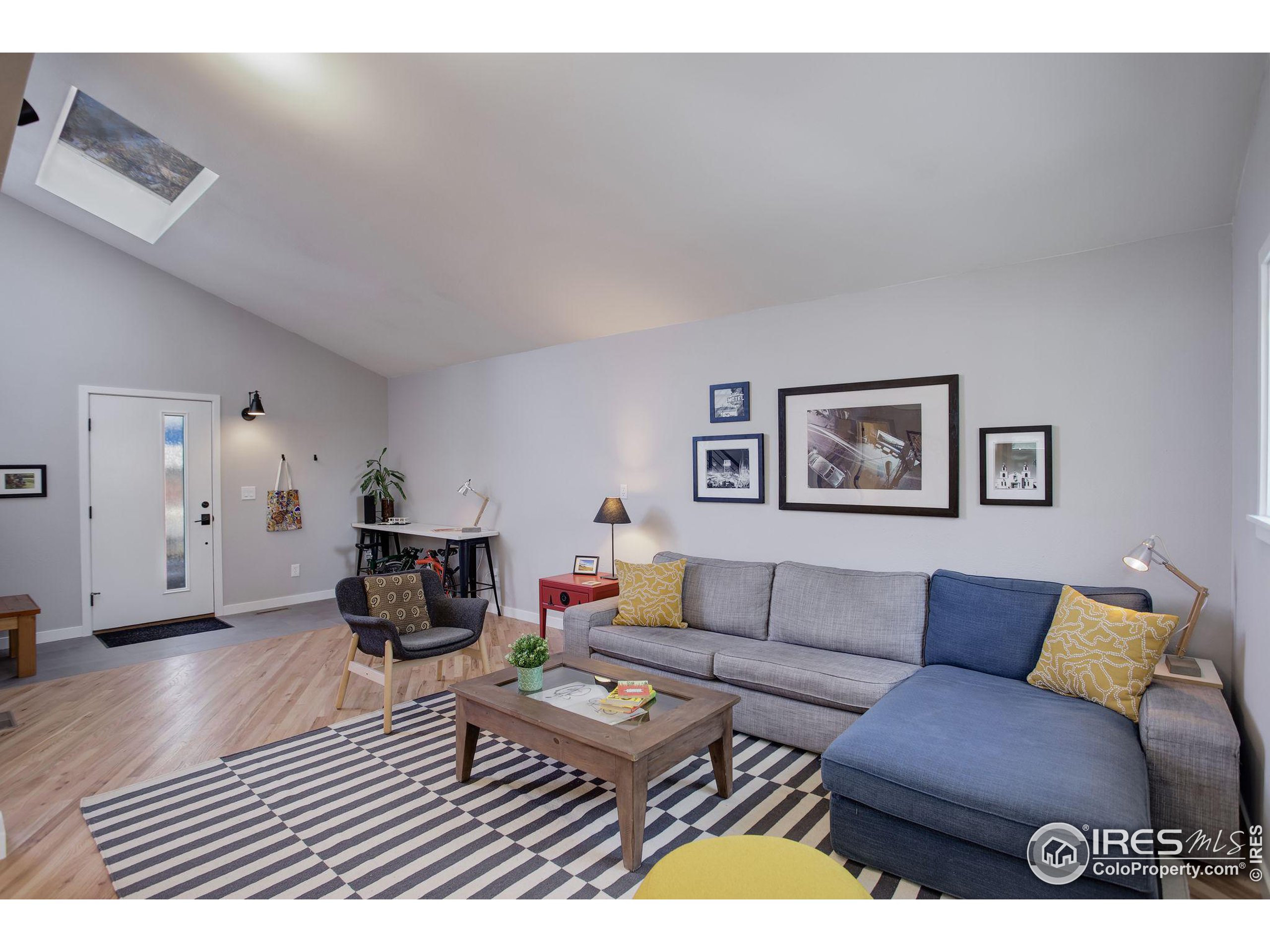 3896 Wonderland Hill Ave