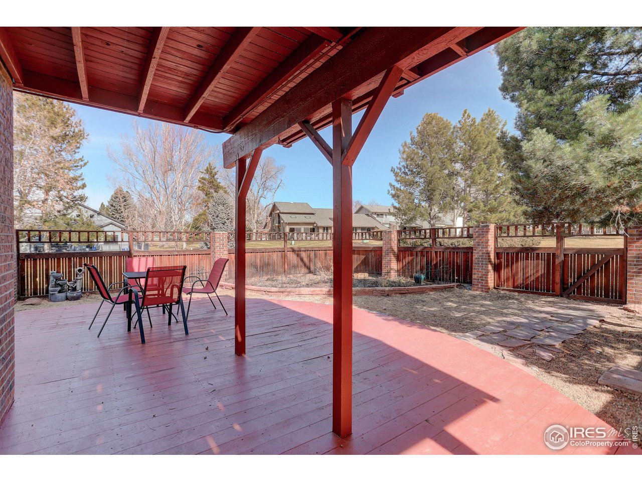 4894 Briar Ridge Ct
