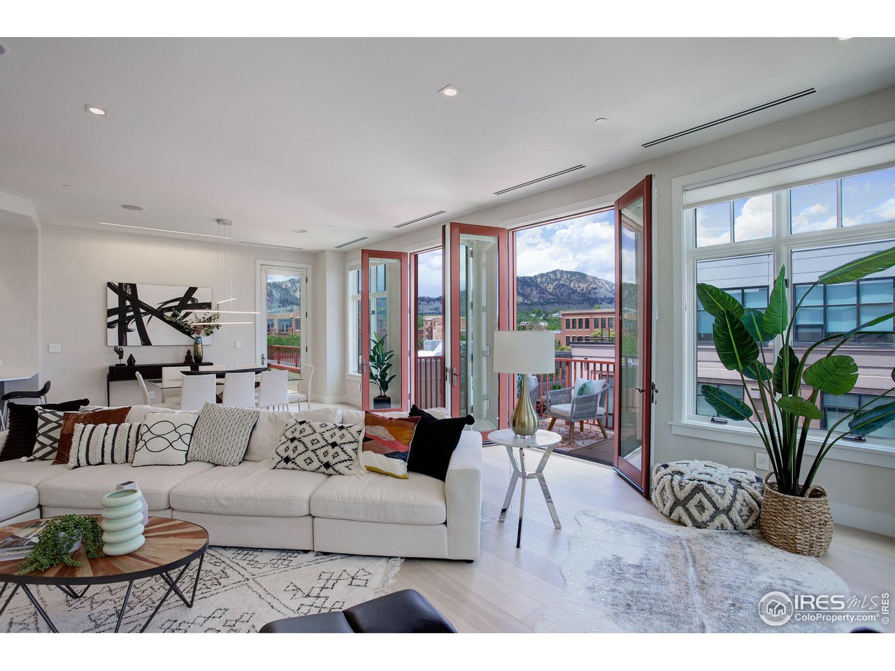 1301 Canyon Blvd #405