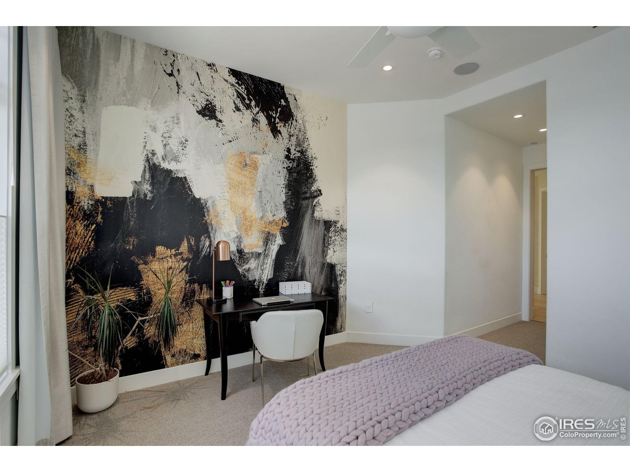 1301 Canyon Blvd #405