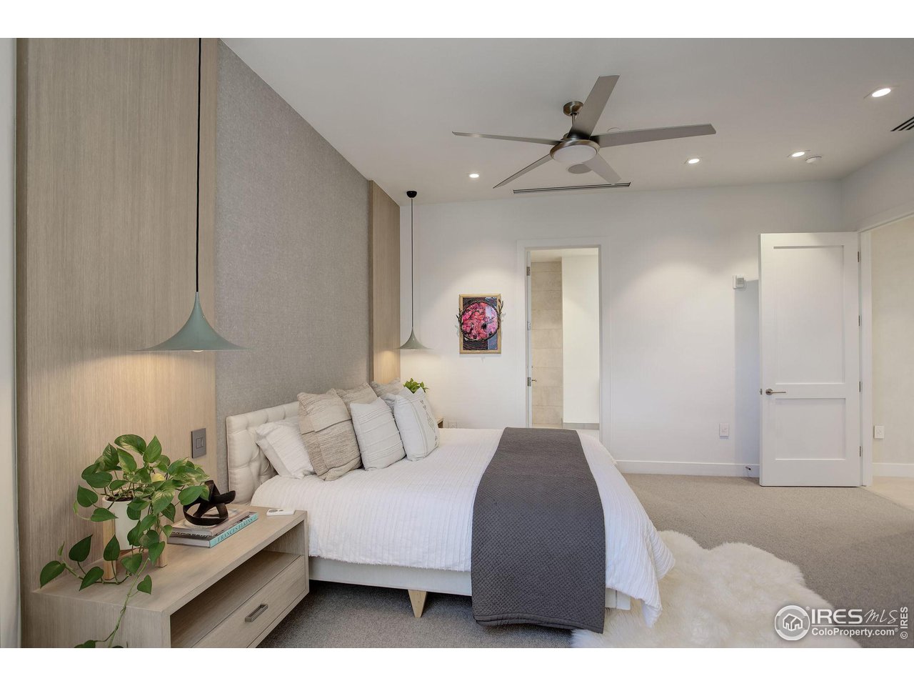 1301 Canyon Blvd #405