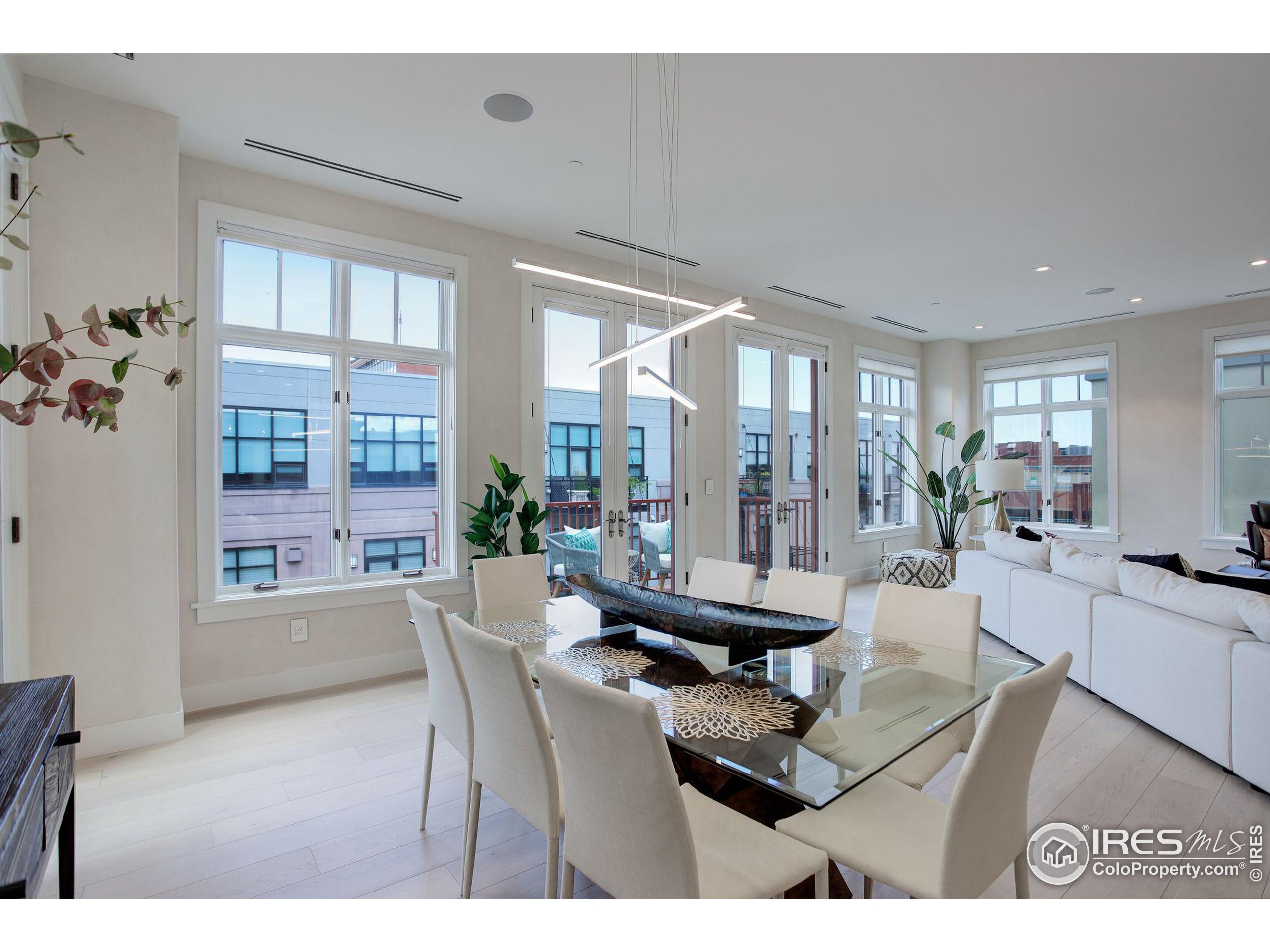 1301 Canyon Blvd #405