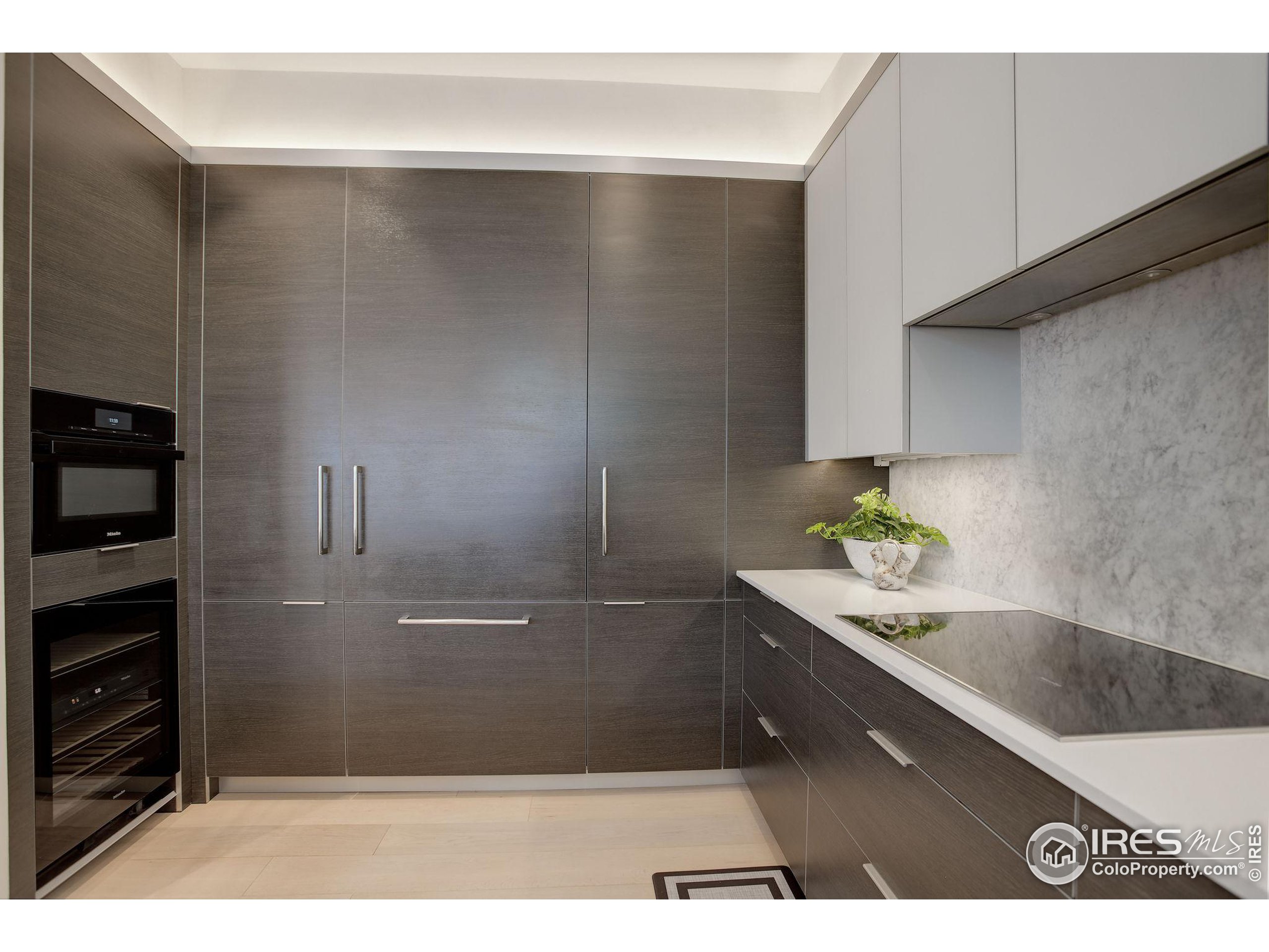 1301 Canyon Blvd #405